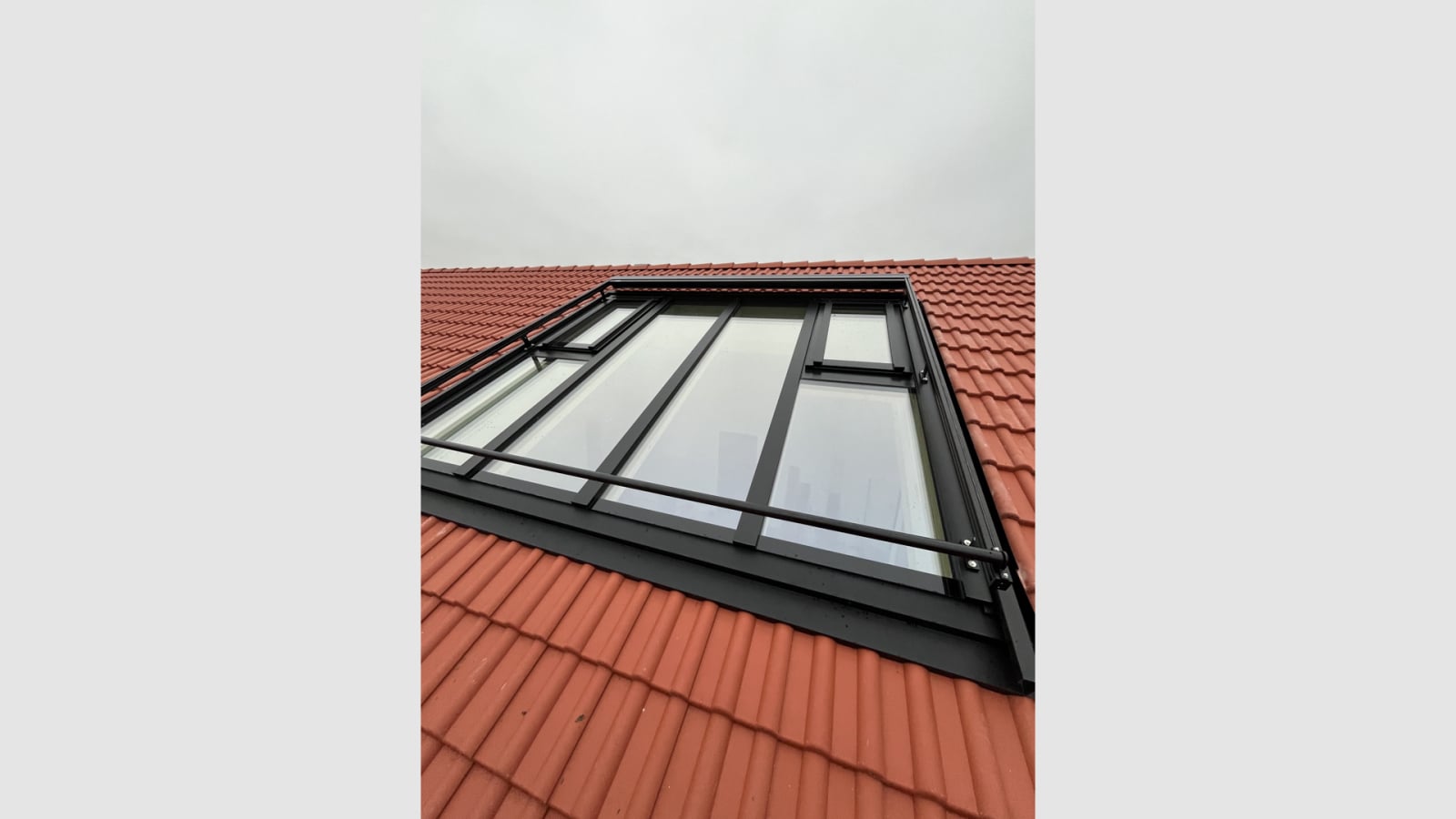 festverglastes Dachfenster von oben