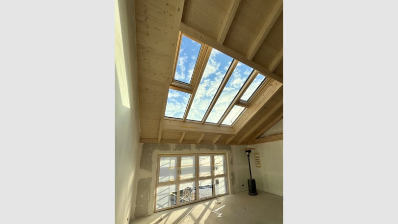 festverglastes Dachfenster von oben