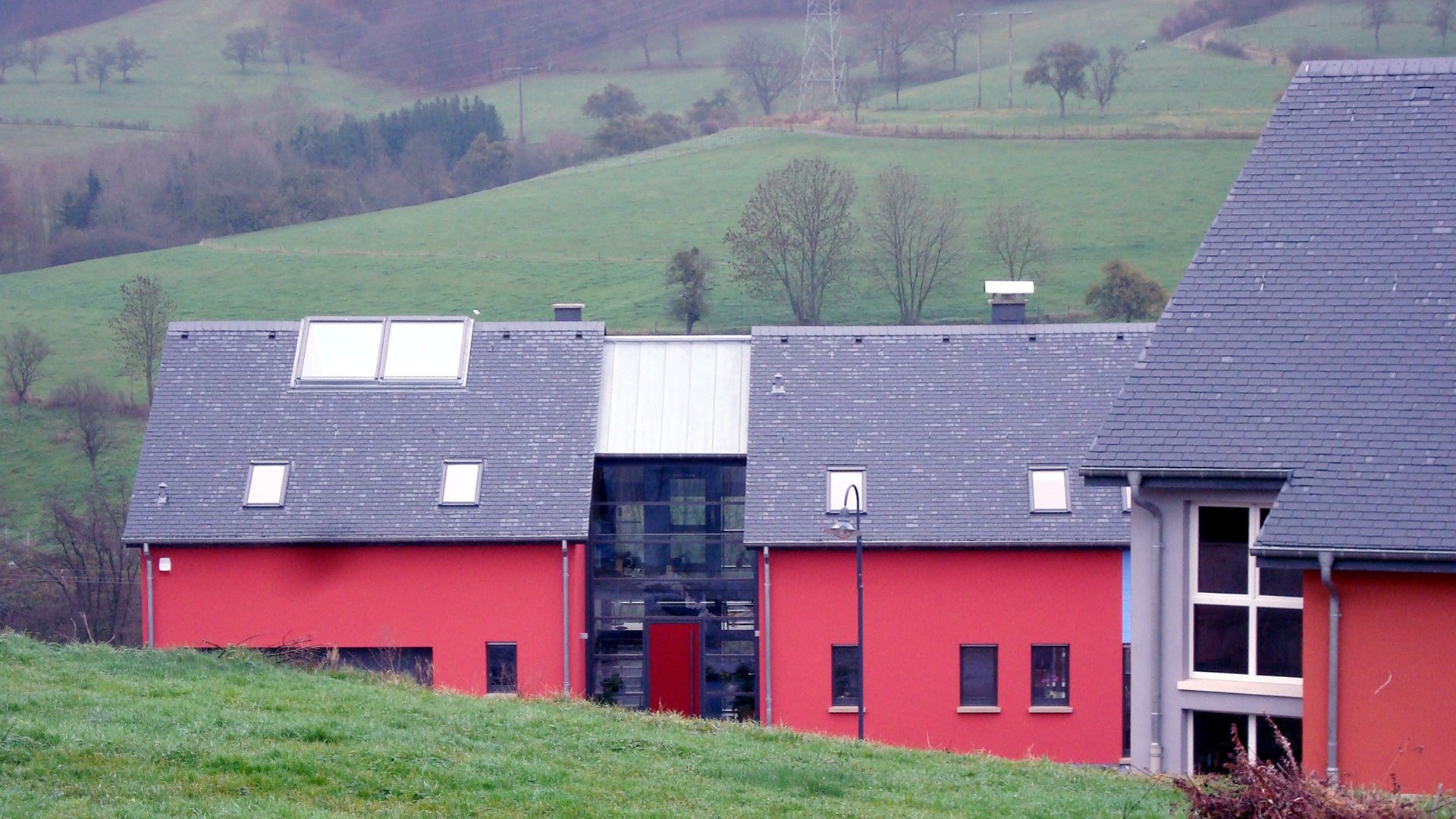 Das schöne bei diesem Fenster ist der Blick von innen zu beiden Seiten nach außen.